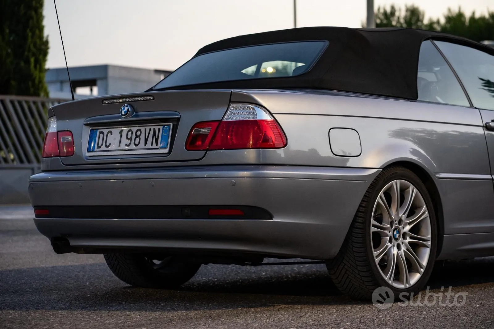 BMW 3 Series 2006 photo 2