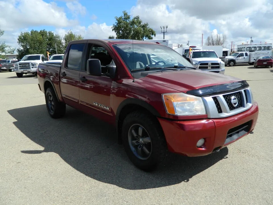 Nissan Titan 2013 photo 2