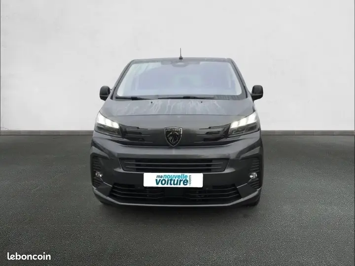 Peugeot Traveller 2026 photo 2