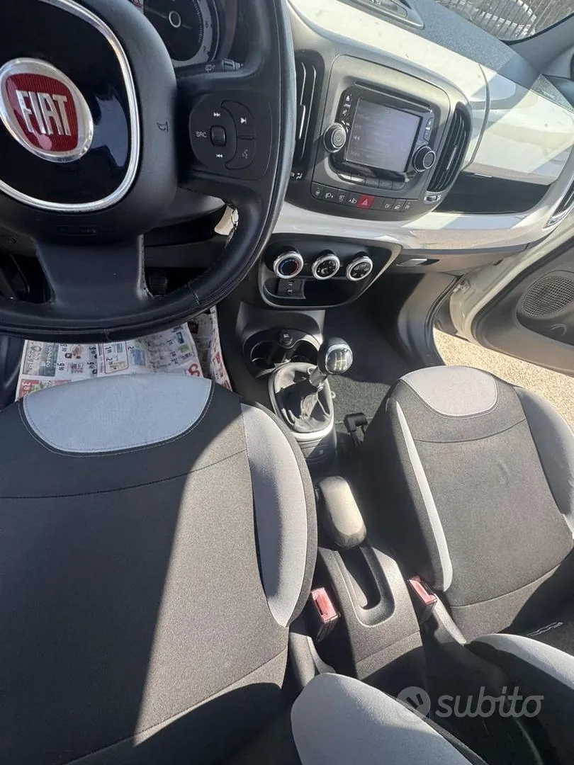 Fiat 500L 2015 photo 2