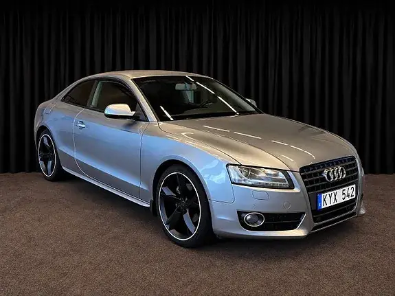 Audi A5 2011 photo 2