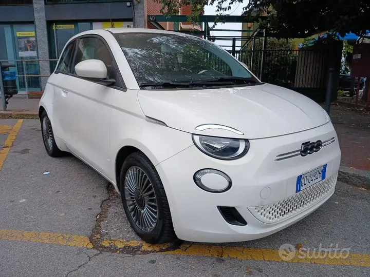 Fiat 500E