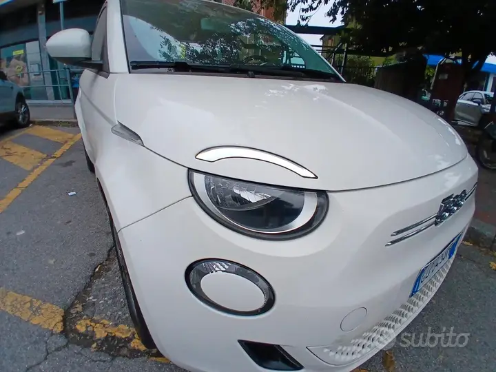Fiat 500E 2021 photo 2