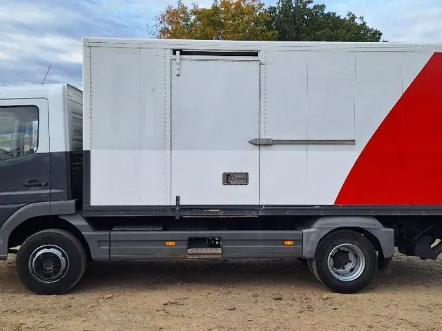 Mercedes-Benz Atego 2005 photo 3