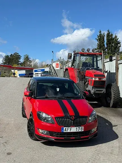 Skoda Fabia 2012 photo 3