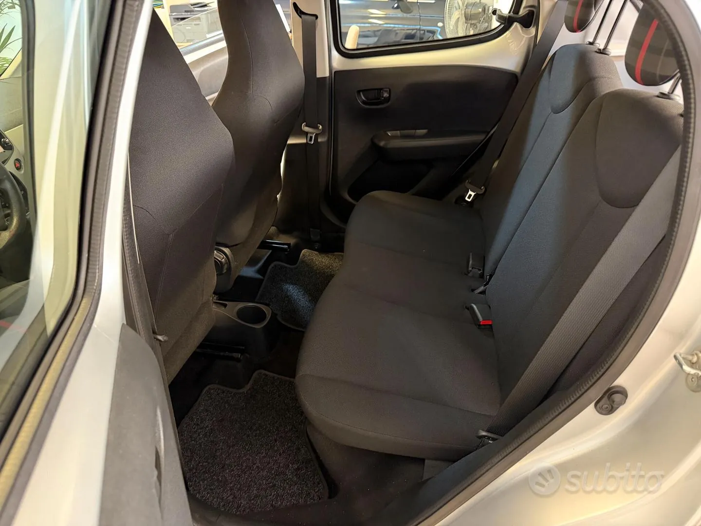 Peugeot 108 2015 photo 5