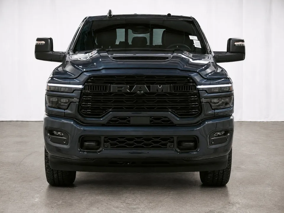 Ram 3500 Laramie 2026 photo 2