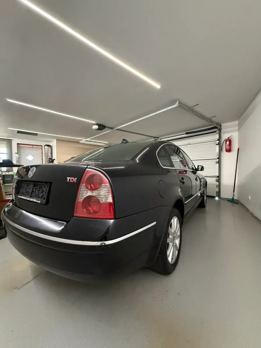 Volkswagen Passat 2001 photo 3
