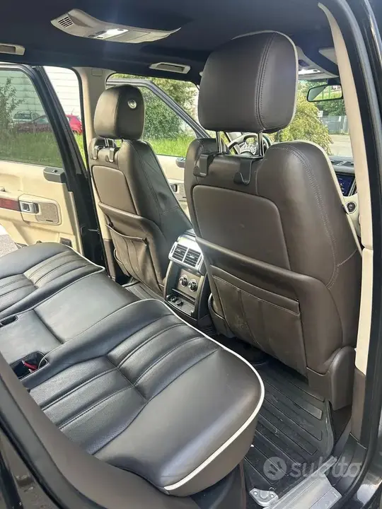 Land Rover Range Rover 2010 photo 4
