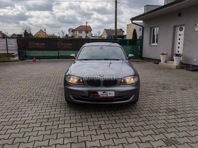 BMW 1 Series 2010 photo 2