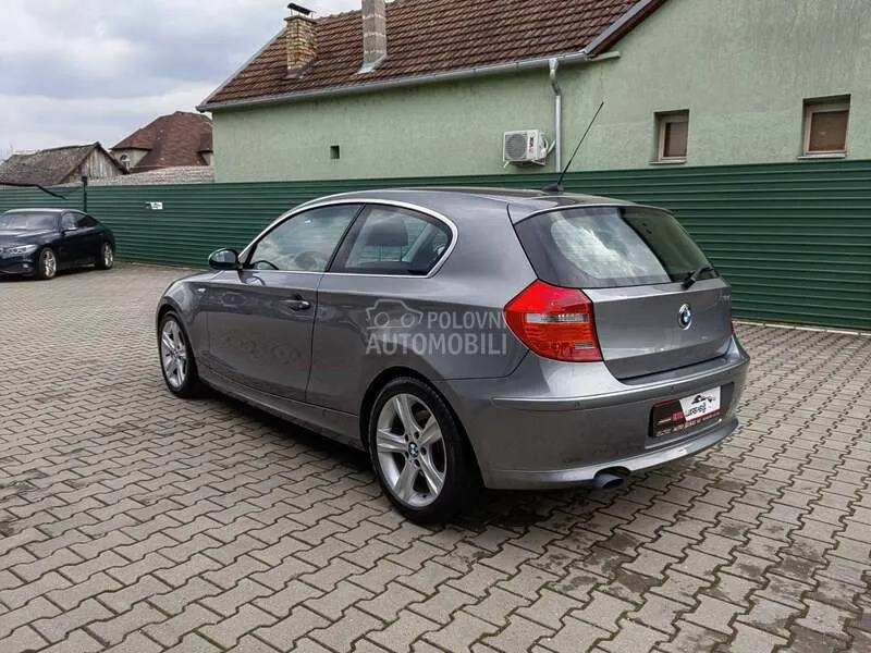 BMW 1 Series 2010 photo 4