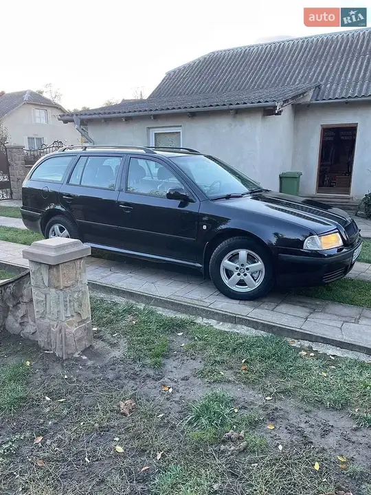 Skoda Octavia 2001 photo 4