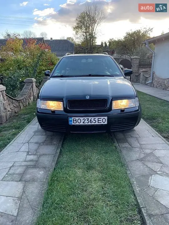 Skoda Octavia 2001 photo 2