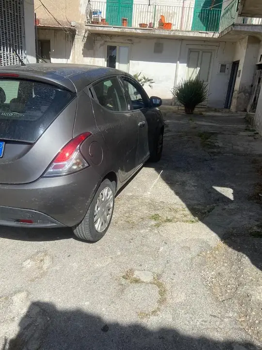 Lancia Ypsilon 2014 photo 3