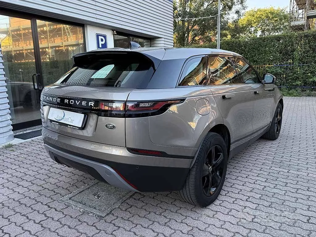 Land Rover Range Rover Velar 2022 photo 5
