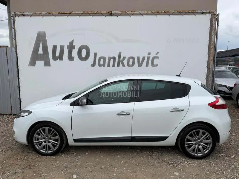 Renault Megane 2011 photo 2