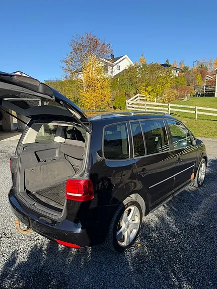 Volkswagen Touran 2013 photo 5