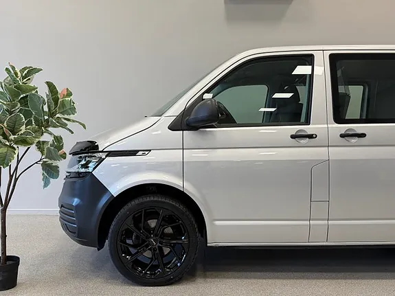 Volkswagen Transporter 2022 photo 4