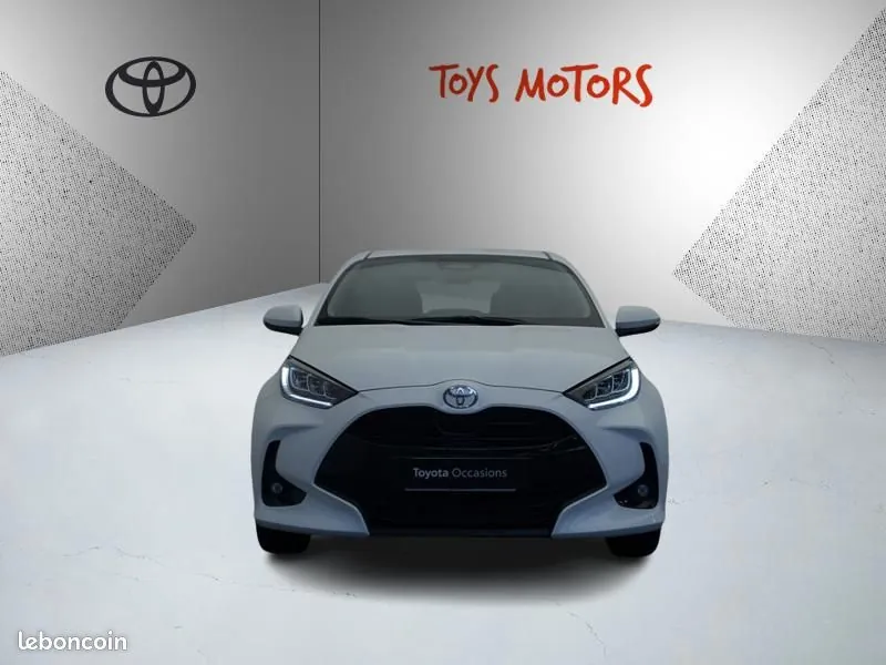 Toyota Yaris 2025 photo 2
