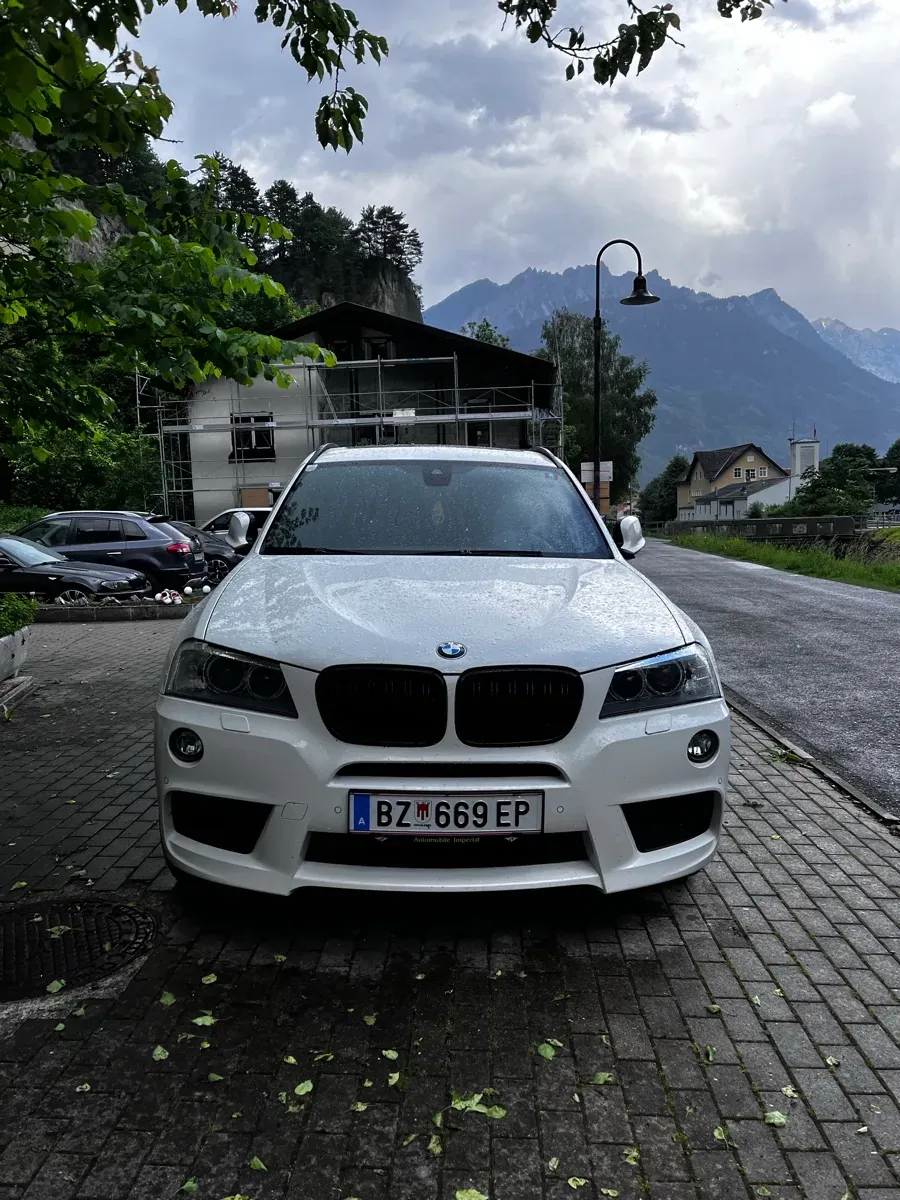 BMW X3 2013 photo 2