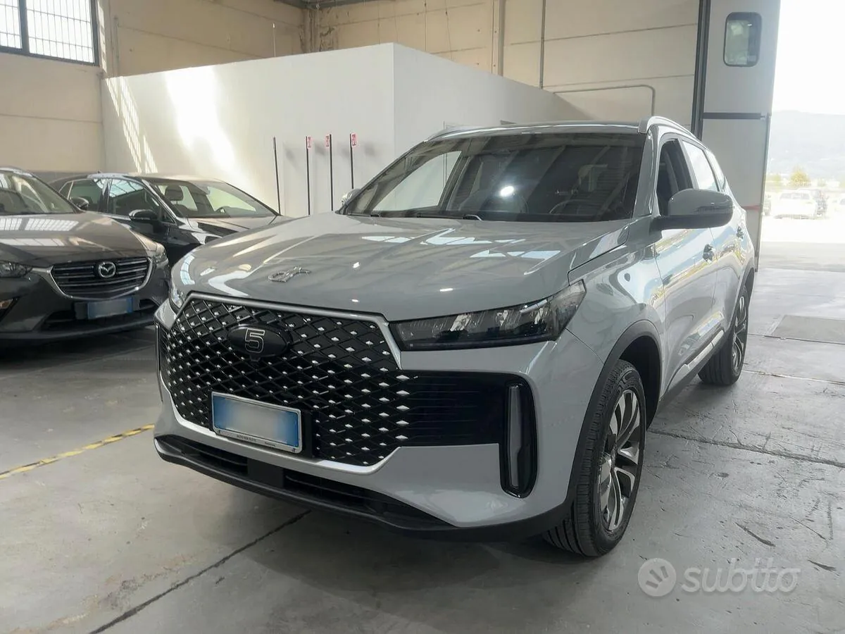 DR Automobiles Dr 5
