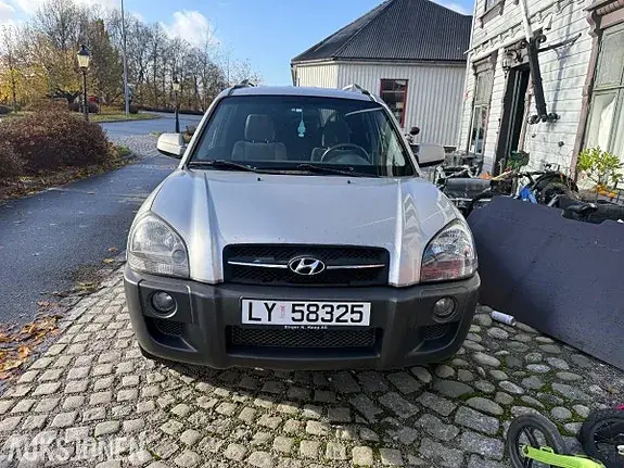 Hyundai Tucson 2005 photo 2