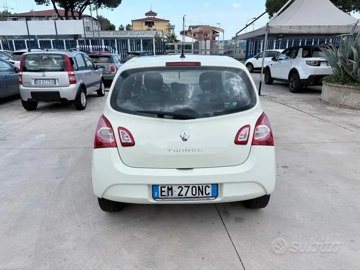 Renault Twingo 2012 photo 4