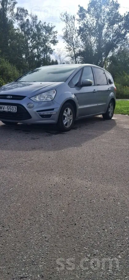 Ford S-Max 2012 photo 4