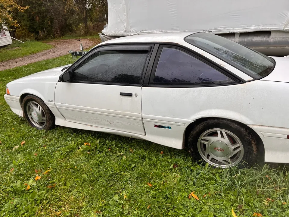 Chevrolet Cavalier 1994 photo 3