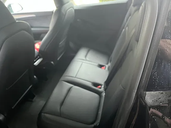 Tesla Model Y 2023 photo 3