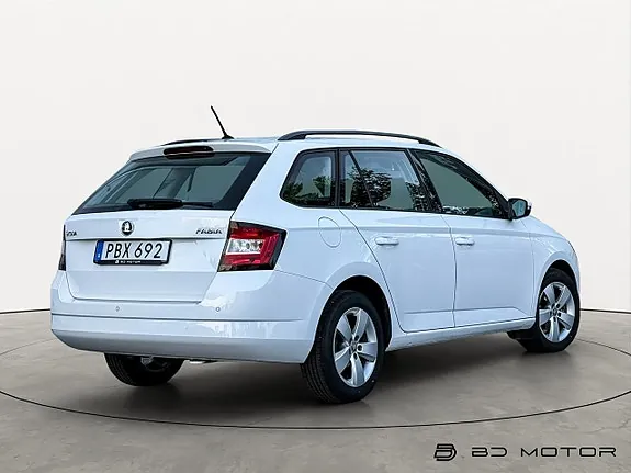 Skoda Fabia 2017 photo 3