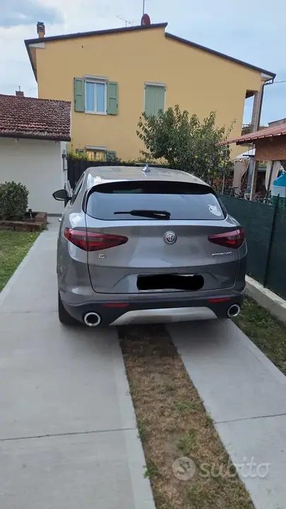 Alfa Romeo Stelvio 2018 photo 2