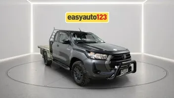 Toyota Hilux 2023 photo 2