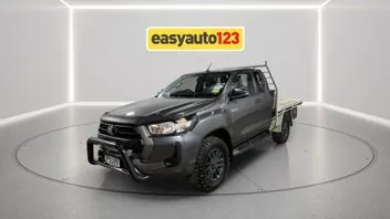 Toyota Hilux 2023 photo 4