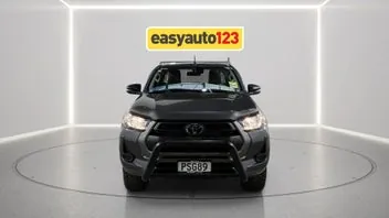 Toyota Hilux 2023 photo 3