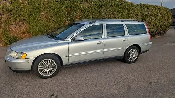 Volvo V70 2006 photo 2