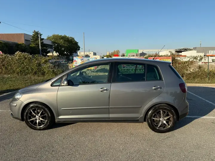 Volkswagen Golf 2008 photo 2