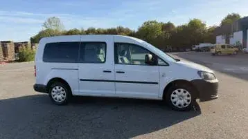 Volkswagen Caddy Maxi 2012 photo 2