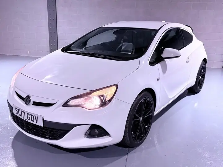 Vauxhall Astra Gtc 2017 photo 2