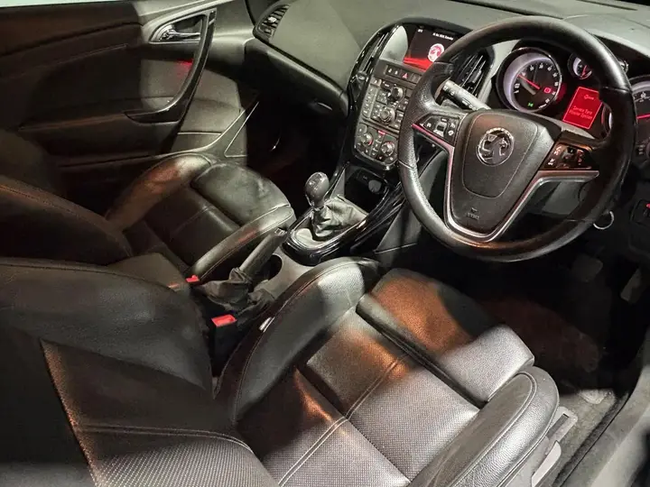 Vauxhall Astra Gtc 2017 photo 5