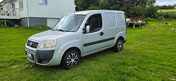 Fiat Doblo 2009 photo 2