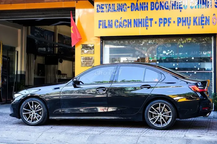 BMW 3 Series 2024 photo 4