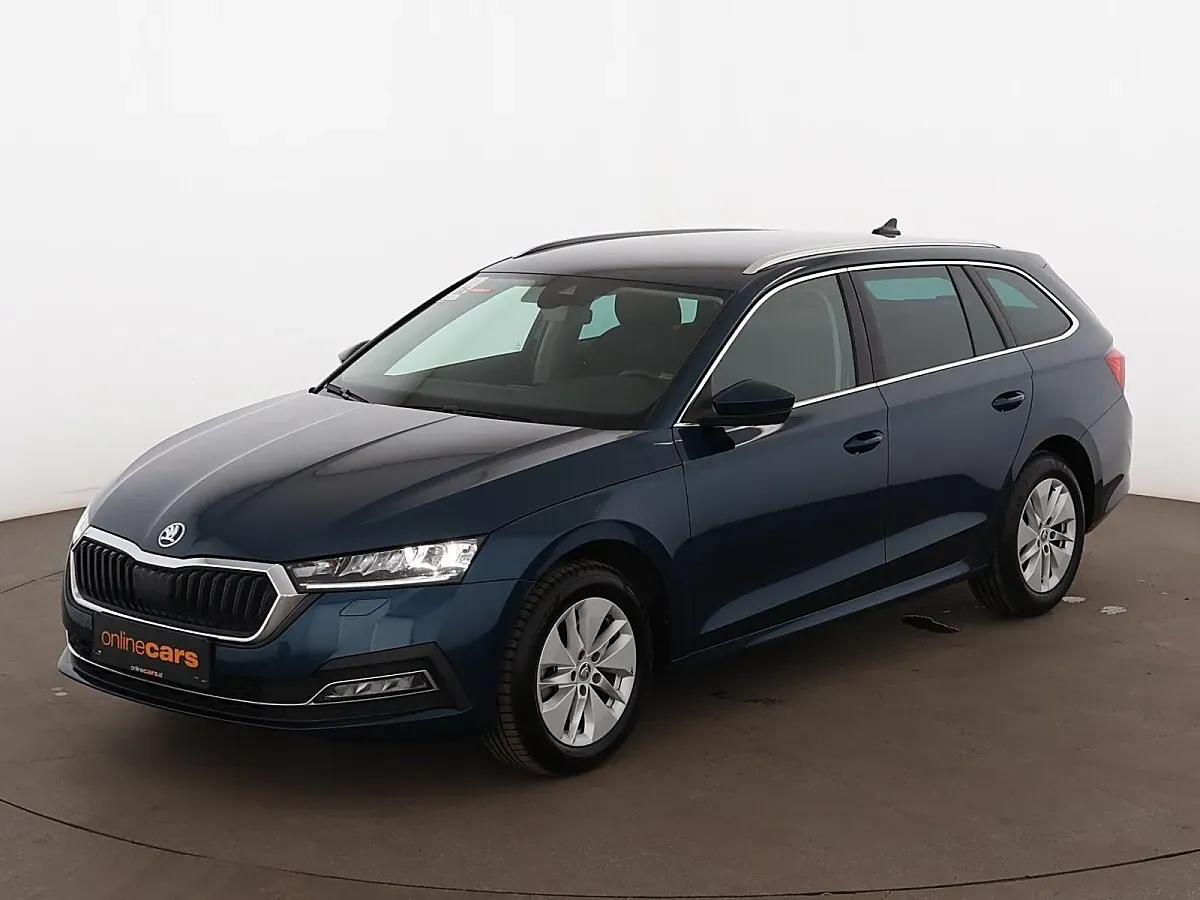 Skoda Octavia 2023 photo 2
