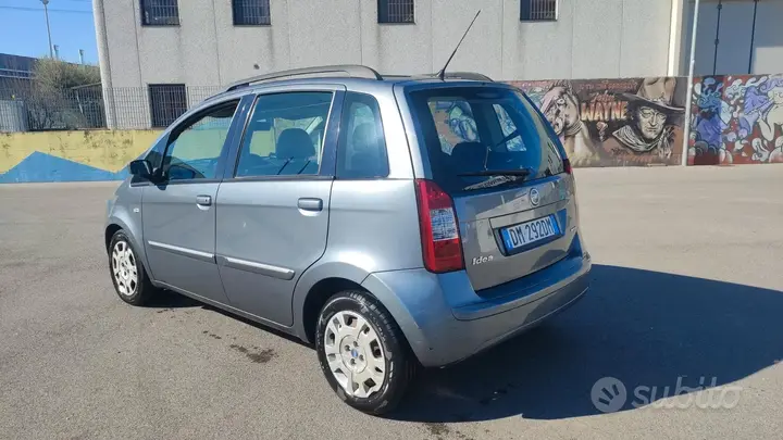 Fiat Idea 2007 photo 2