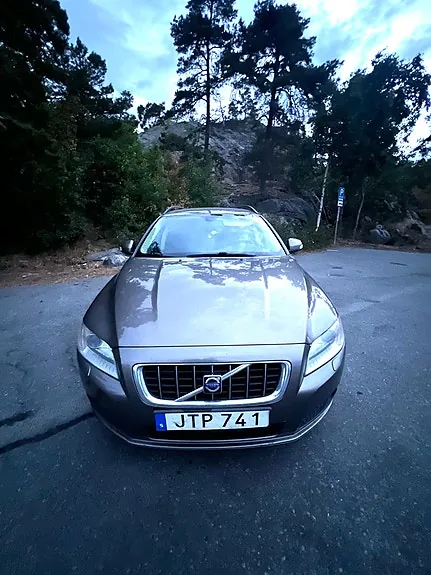 Volvo V70 2009 photo 2