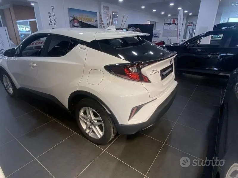 Toyota C-Hr 2022 photo 4