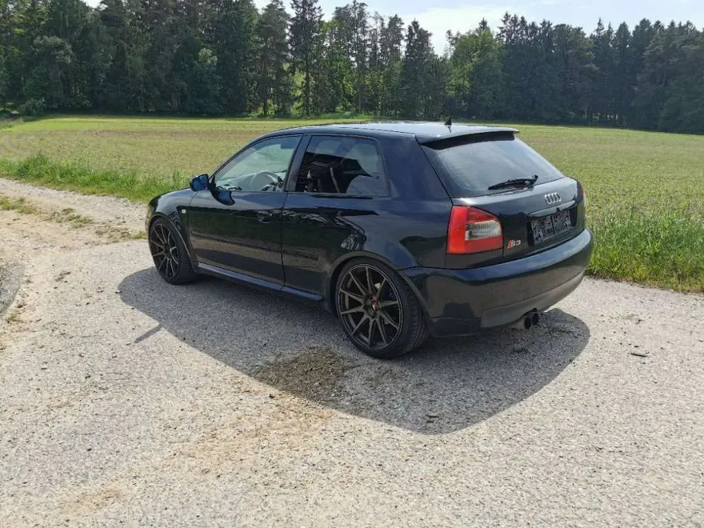Audi A3 1999 photo 2
