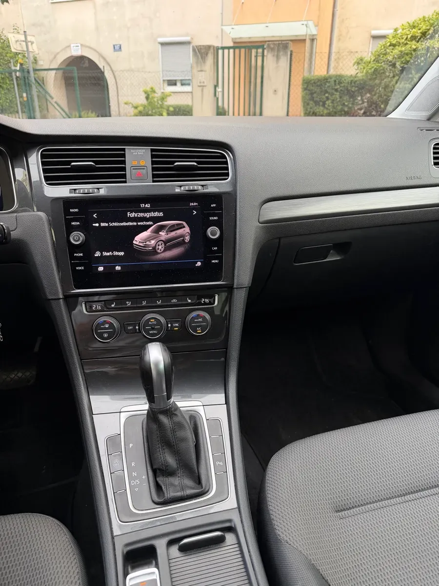 Volkswagen Golf 2019 photo 3