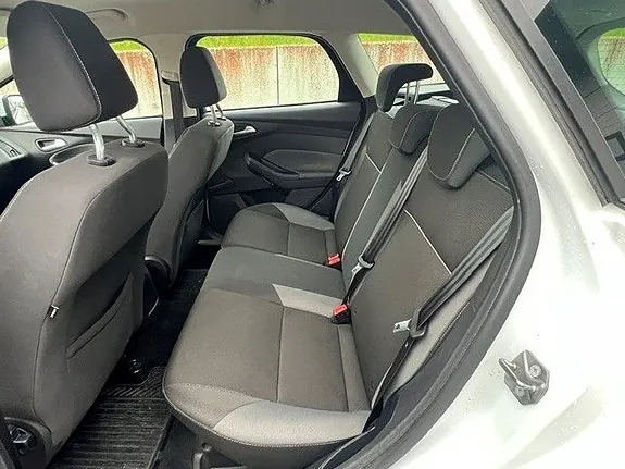 Ford Focus 2012 photo 4