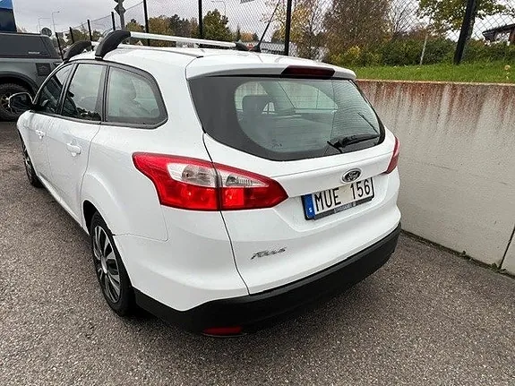 Ford Focus 2012 photo 2
